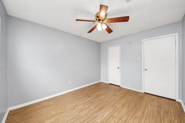 Building Photo - 1006 Perry St