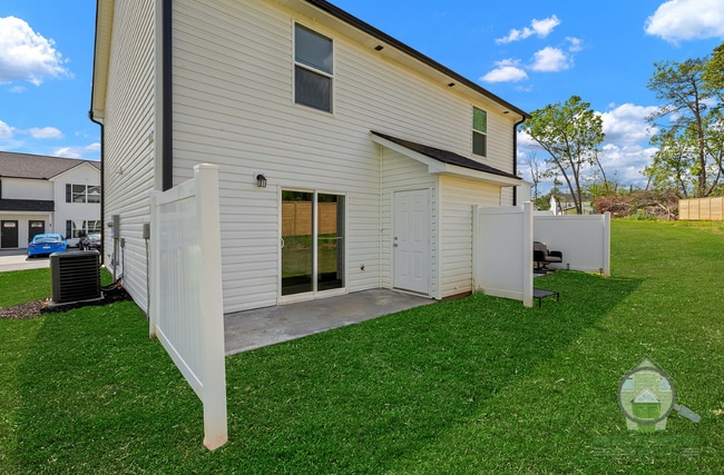 Building Photo - 15 Wofford Pine Dr