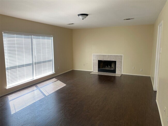 Building Photo - 16631 Spring Glade Dr