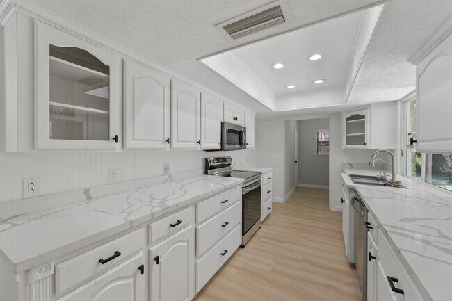 Building Photo - 3902 Marywood Dr