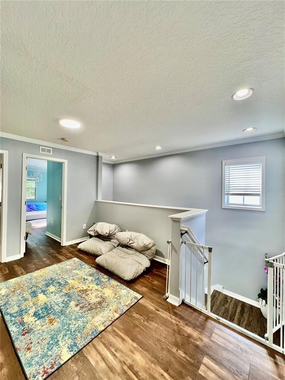 Building Photo - 16112 Loneoak View Dr