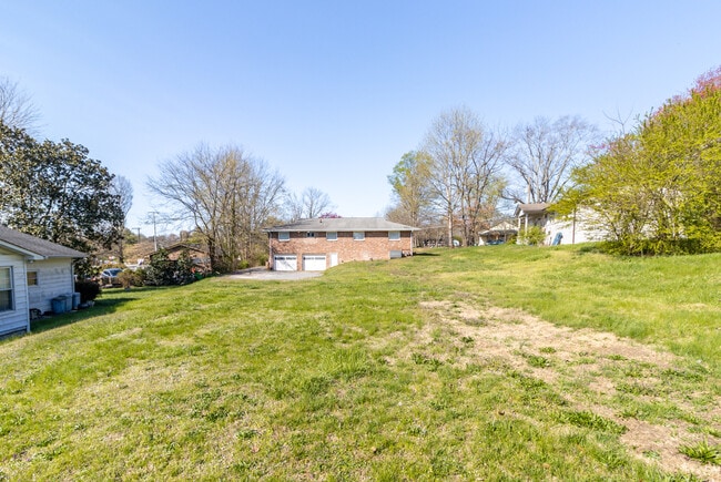 Building Photo - 4802 Inskip Rd