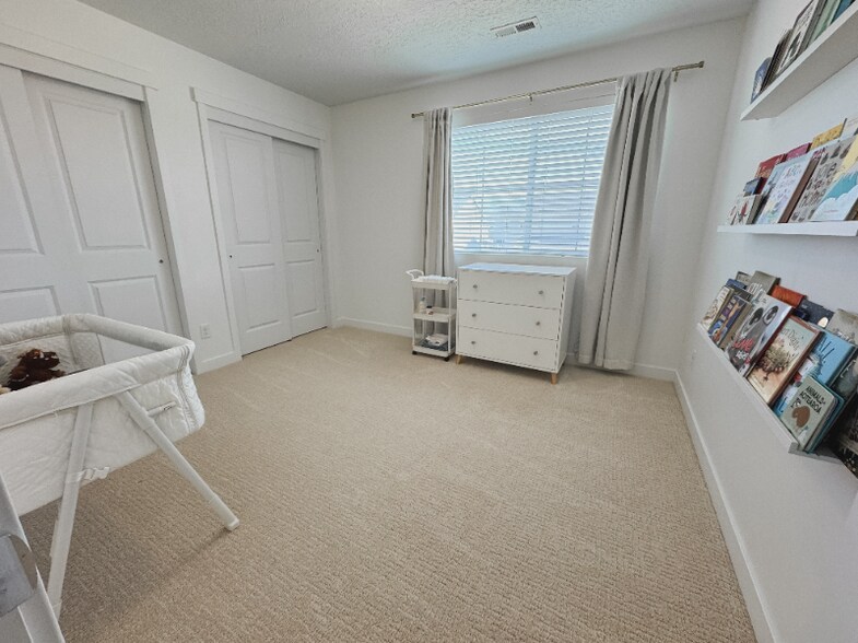 Building Photo - 3548 S Clearwater Way