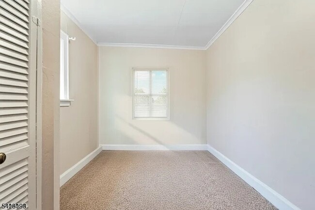 Building Photo - 120 Little Pl