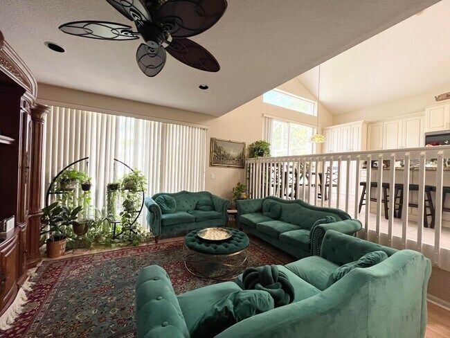 Building Photo - 7859 Springvale Dr
