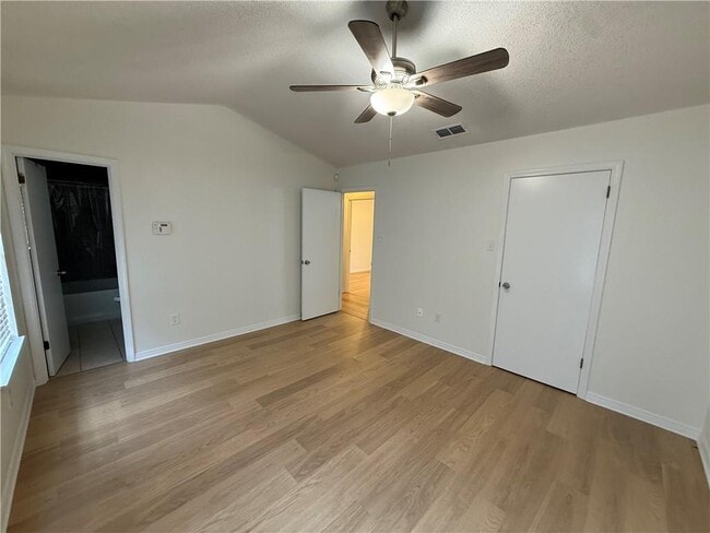 Building Photo - 791 Copperfield Dr E