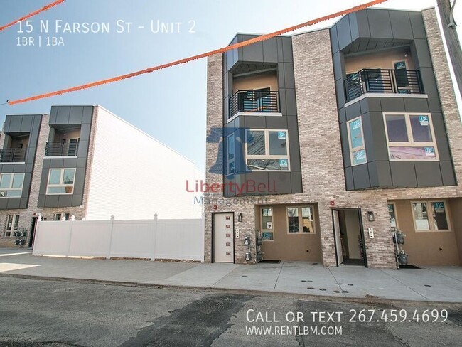 Building Photo - 15 Farson St