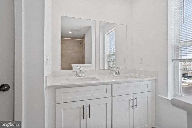 Building Photo - 137 ADA Hightower Ave