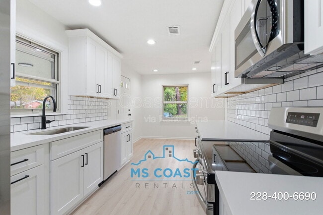 Building Photo - 3713 Belmede Dr