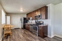 Building Photo - 617 E 925 N