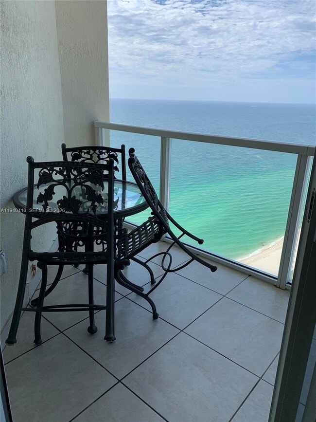 Building Photo - 16699 Collins Ave