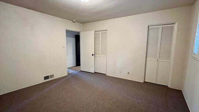 Building Photo - "The Rock" - 6 Bedroom House by Cal Poly