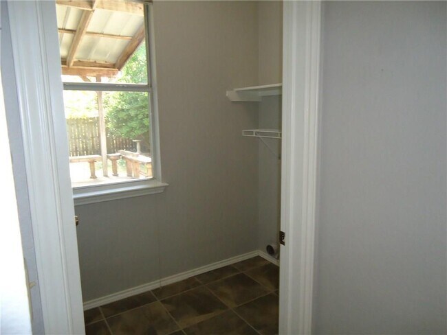 Building Photo - 17018 Jigsaw Pathway