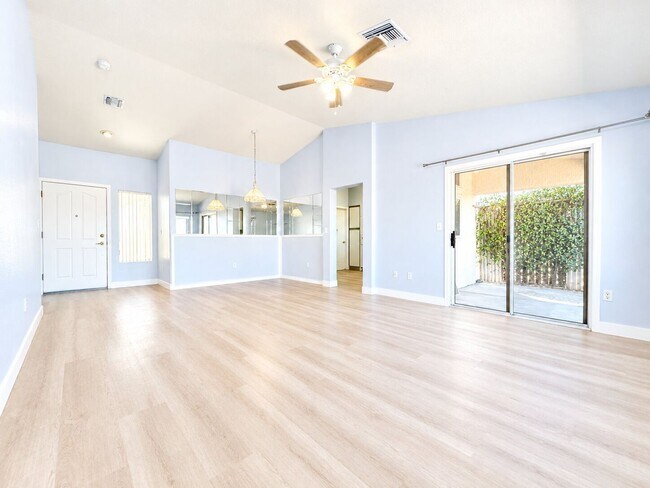 Building Photo - 10924 Button Willow Dr