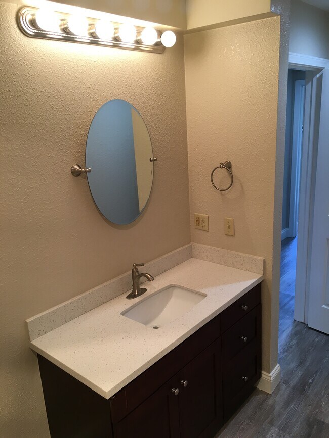 Bathroom #2 - 930 Mission Rd