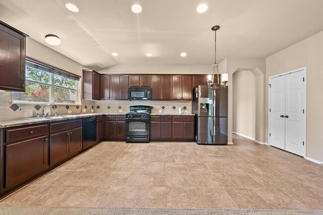 Building Photo - 219 Serene Hollow Ln
