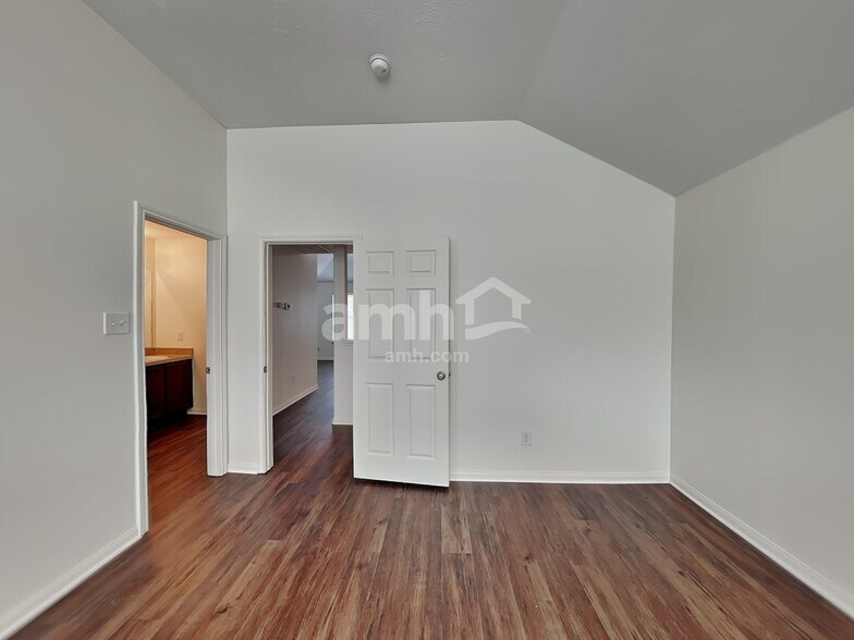 Building Photo - 3903 Hawthorne Glen Ct