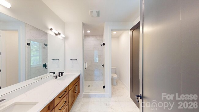 Building Photo - 156 Mattoon St