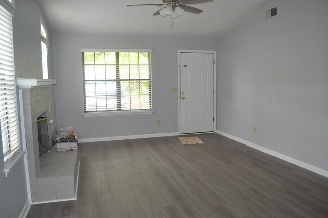 Building Photo - 3561 Sedona Loop