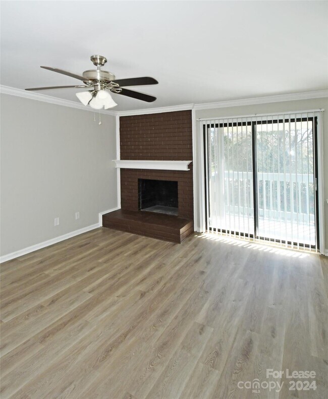 Building Photo - 11185 Harrowfield Rd