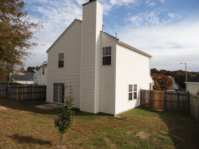 Building Photo - 2208 Tucca Way
