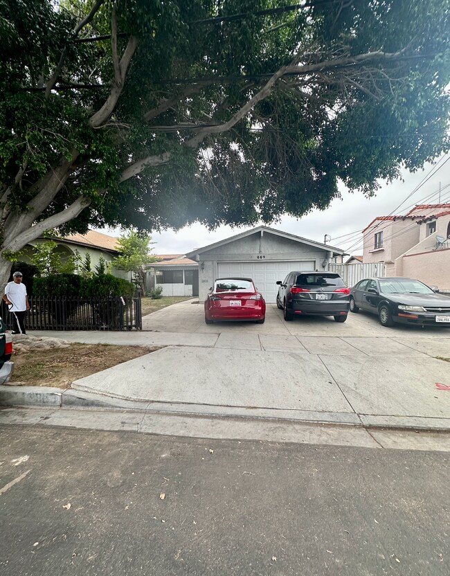 Building Photo - 809 E New York St