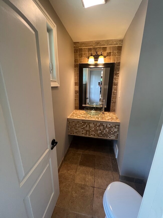 Building Photo - 9240 S 87th Ct