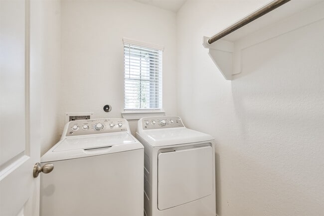 Building Photo - 508 Chestnut Reef Ct