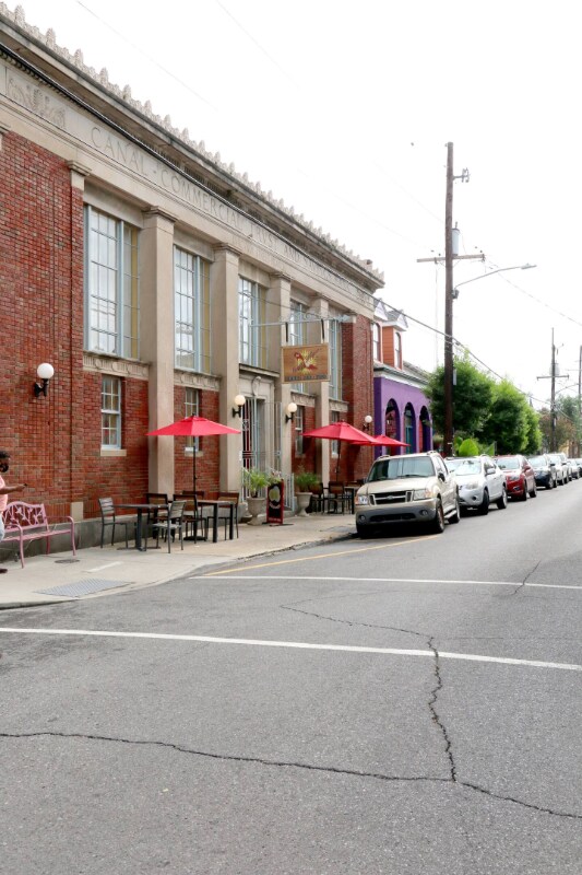 Building Photo - 832 Touro St