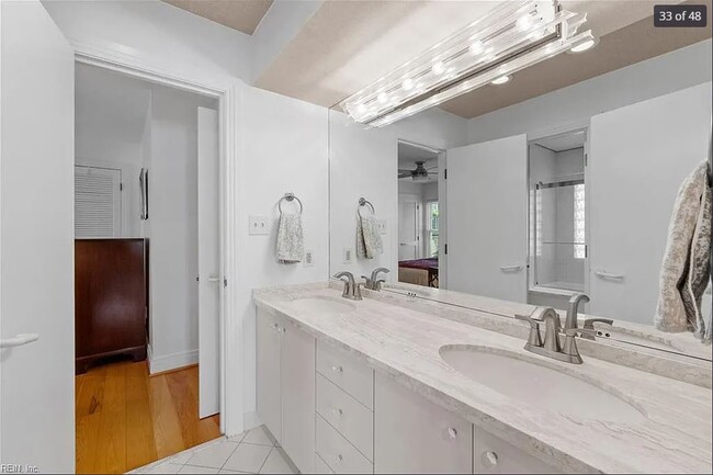 Building Photo - 31 Bay Front Pl