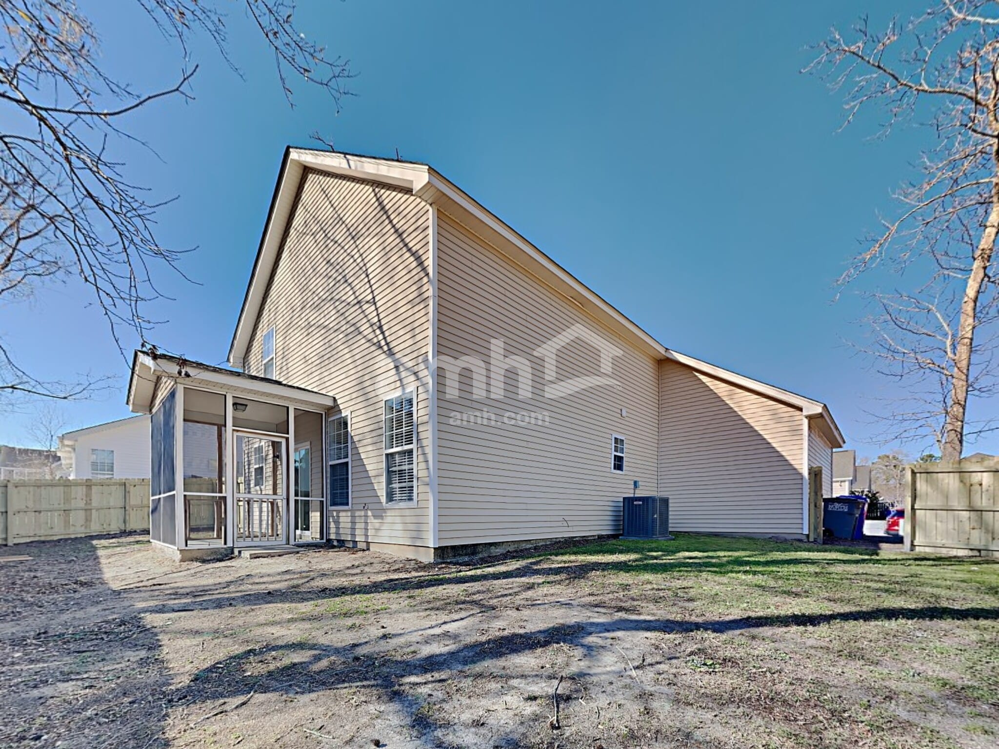 Building Photo - 2414 Thoreau St