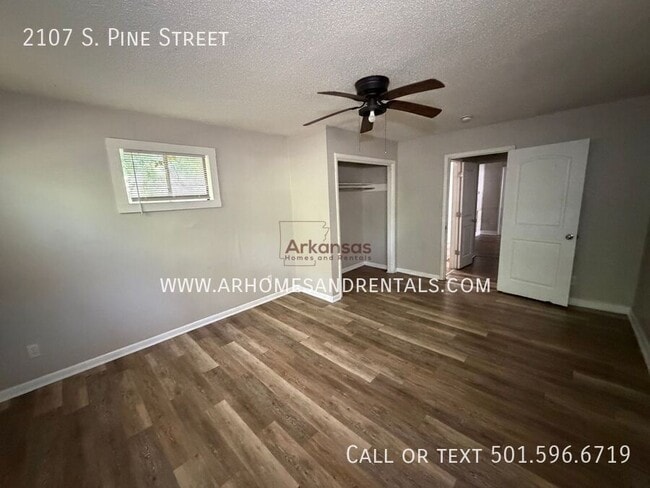 Building Photo - 2107 S Pine St