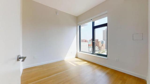 Building Photo - 2 bedroom in NEW YORK NY 10028