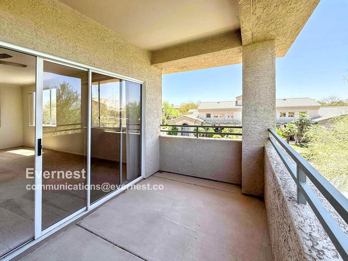 Building Photo - 16013 S Desert Foothills Pkwy