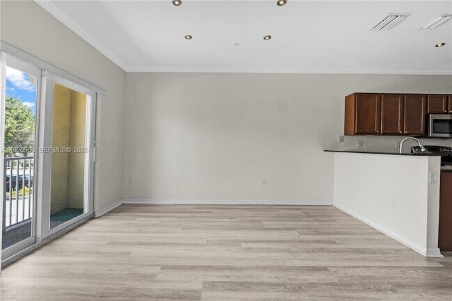 Building Photo - 10870 NW 88th Terrace