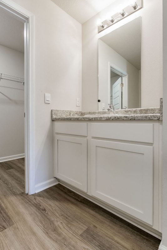 Building Photo - 2528 Sutton Pl Dr