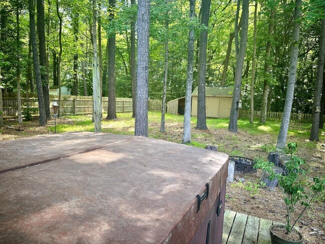 Building Photo - 322 Ash Wood Dr