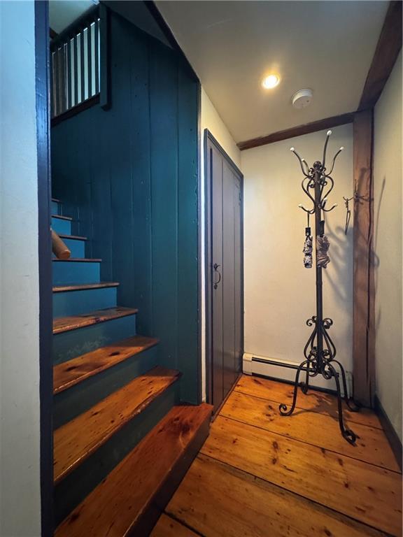 Building Photo - 9 Thames St