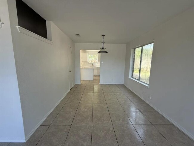 Building Photo - 2324 Friarcreek Loop