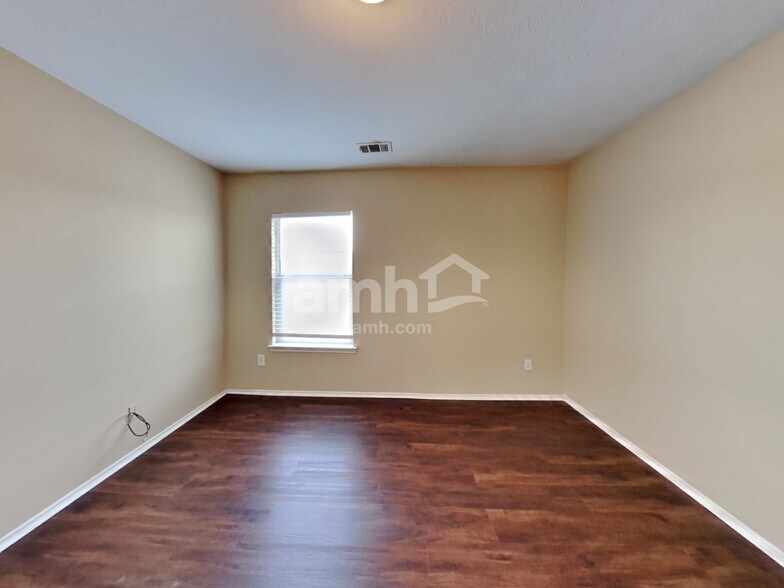 Building Photo - 18250 Eton Ridge Ct