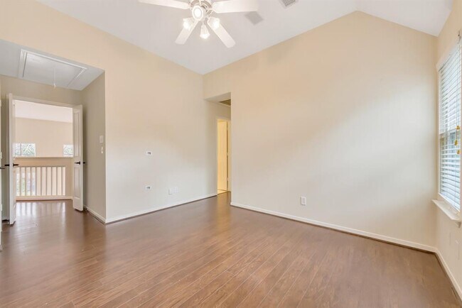 Building Photo - 27 Bethany Bend Dr