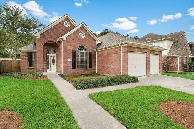 Primary Photo - 18423 Cobblestone Dr