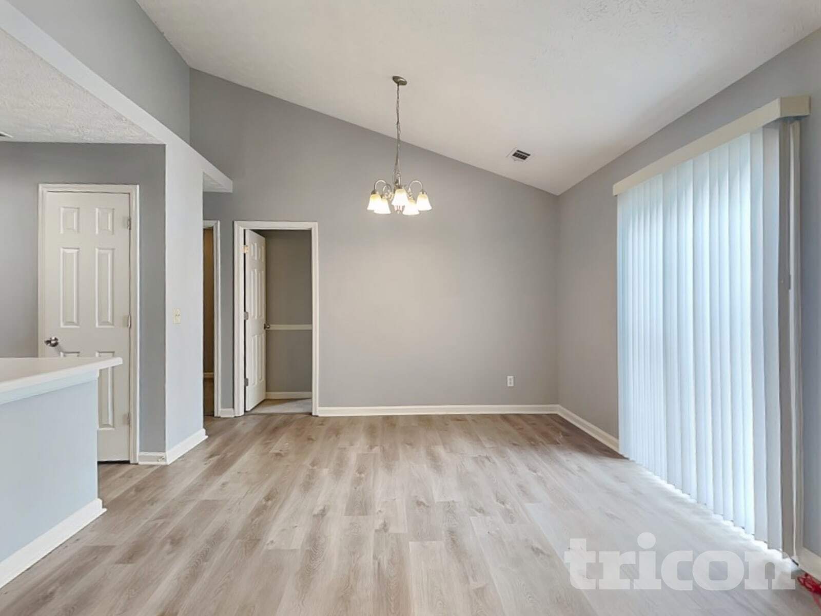 Building Photo - 1831 Commonwealth Dr