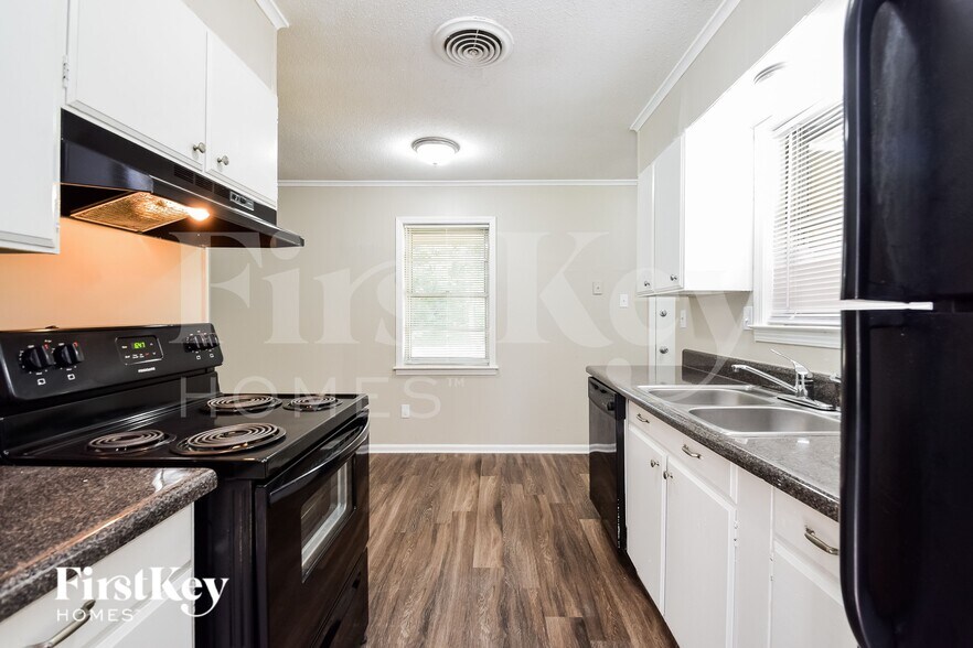 Building Photo - 5120 Hudgins Rd