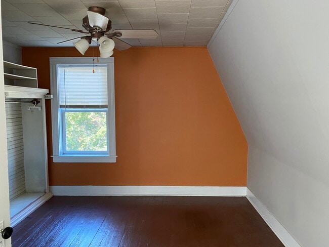 Building Photo - 8 Paterson Hill Rd