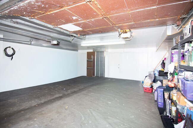 Building Photo - 1340 Ridgewood Ln