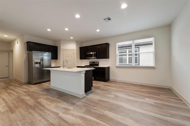 Building Photo - 220 Deserti Rd