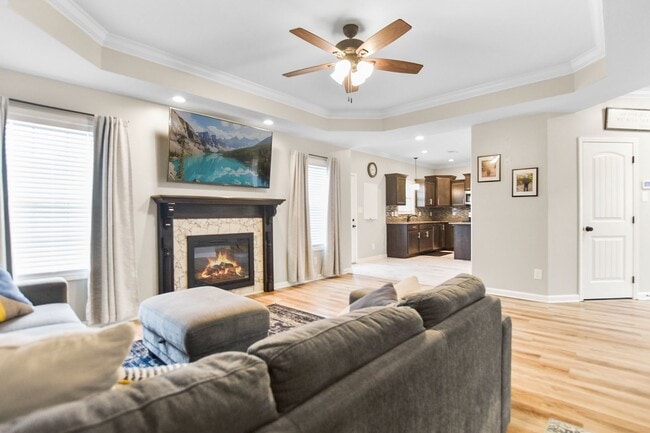 Building Photo - Pet Friendly Four Bedroom!