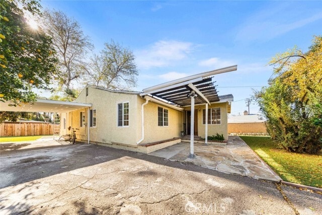 Building Photo - 19148 Saticoy St