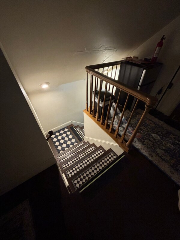 Building Photo - 132 E King St